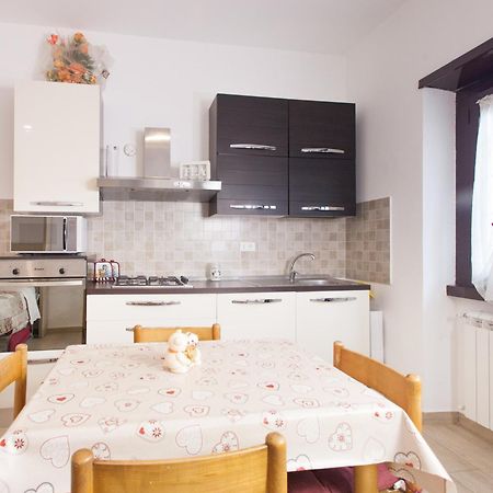 Alloggio Turistico A Casa Di Paoletto Fiumicino Bagian luar foto